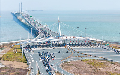 新博：港珠澳大桥出入境车辆突破1000万辆次